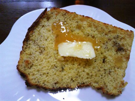 濃厚にして食べるシフォンケーキ。