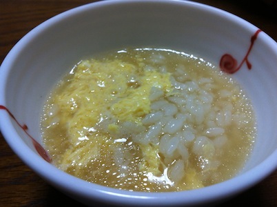 福岡から帰って雑炊を食べてます。