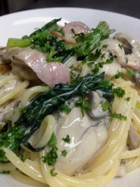 広島産 生カキのクリームソース。