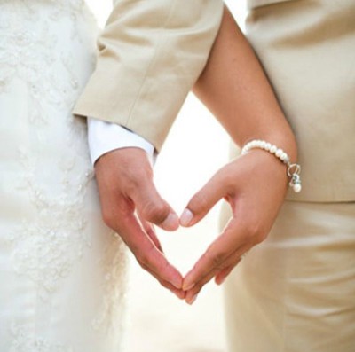 婚約指輪と結婚指輪の違い☆ 婚約指輪と結婚指輪の違い☆