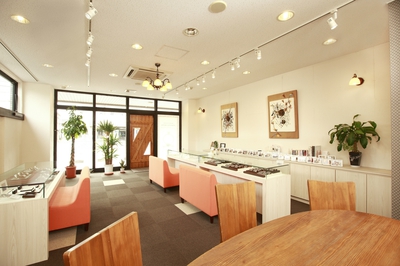 明日の営業お知らせ☆ 明日の営業お知らせ☆