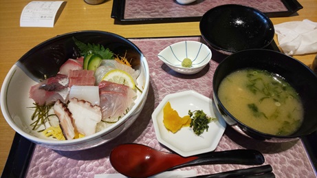 蒲江、海鮮丼