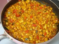 野菜たっぷりトマトカレー( ̄‥ ̄)=3