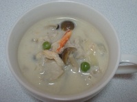 夜ご飯ヽ(-ω-ヽ)(ノ-ω-)ノ デカい腹とイビキ…