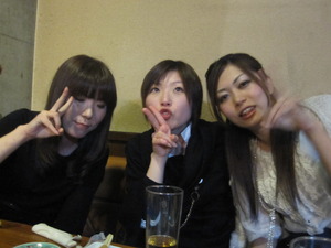 ほろにがで女子会。