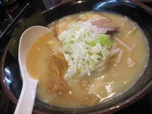 ふらり。