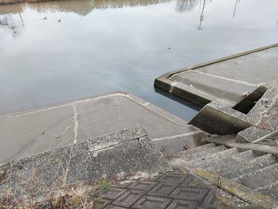 蛎瀬川樋門の漏水防止工事が完了しました。