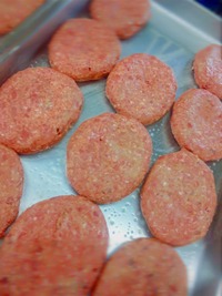 ハンバーグできてます。