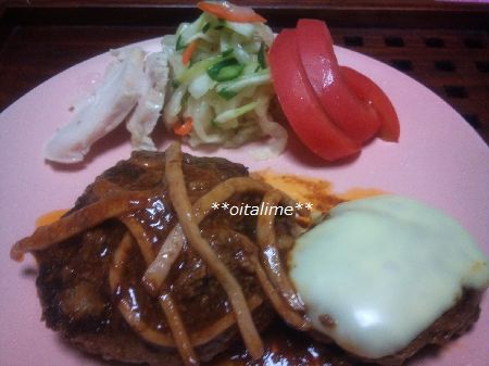 子どもたち用の豆腐入りハンバーグ