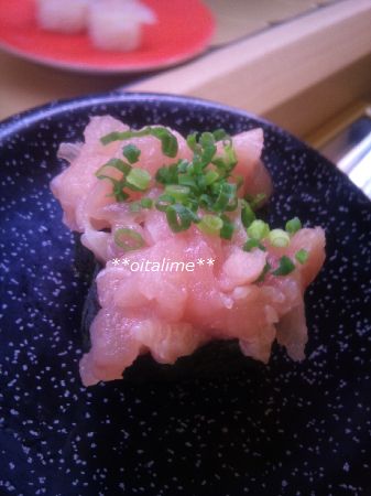 大ビントロの軍艦、2貫105円の画像