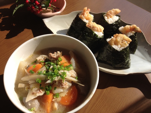 天むすと豚汁