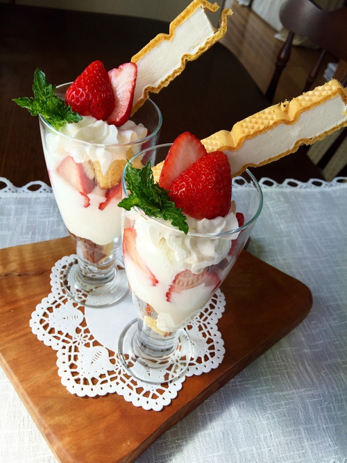 『苺のトライフル』♬ 『苺のトライフル』♬