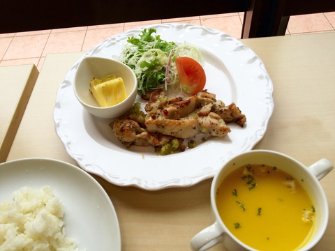 『Genie Cafe&Restaurant』♬ワンコインランチ 『Genie Cafe&Restaurant』♬ワンコインランチ