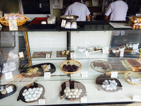 老舗『三木屋菓子舗』♬みたらし団子 老舗『三木屋菓子舗』♬みたらし団子