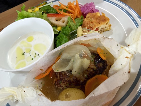 素敵カフェ『troislou(トロワルウ)』♬ランチ 素敵カフェ『troislou(トロワルウ)』♬ランチ