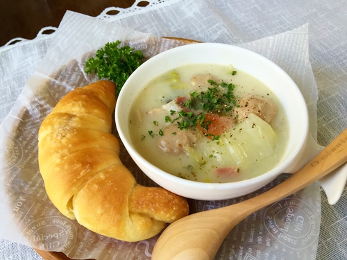 「白菜と鶏団子のクリームシチュー」♬ランチ 「白菜と鶏団子のクリームシチュー」♬ランチ