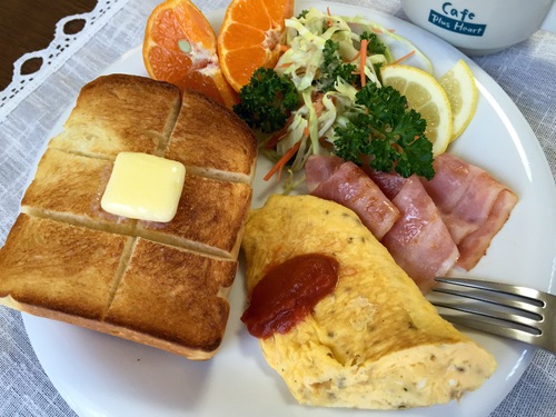 「生クリーム山食パン」♬ 「生クリーム山食パン」♬