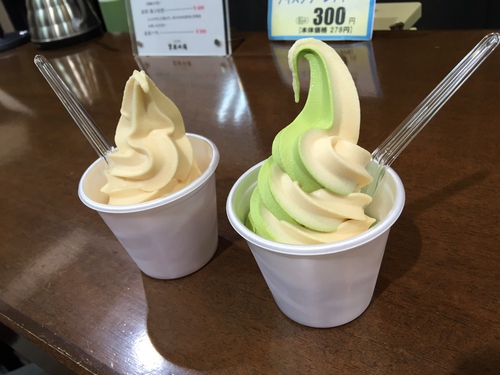 『岡山白桃ソフト＆抹茶ソフト』♬