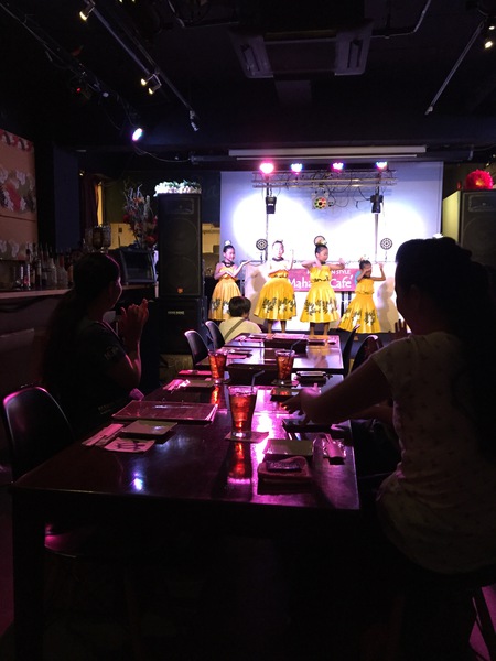 『Mahalo-Cafe with dogs』