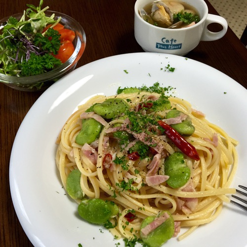 そら豆とベーコンの『ペペロンチーノ』♬