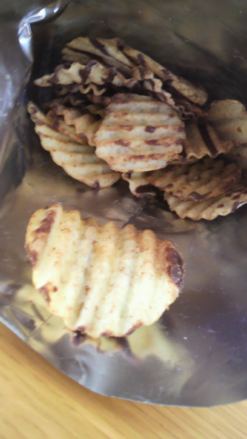 期間限定ポテトチップス贅沢ショコラ