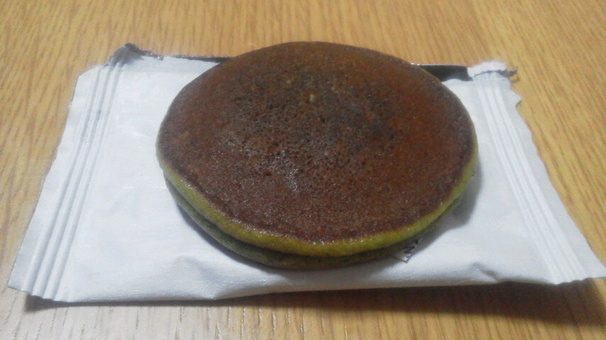 抹茶どらやき もちもちの月