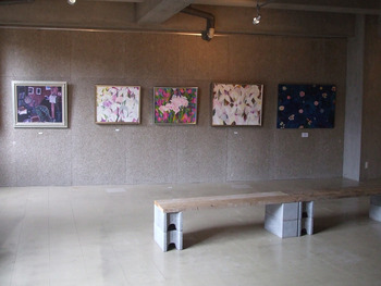 グループ展開催中です