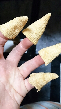 とんがりこーんを食べると