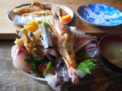 海鮮丼w(￣▽￣;)wﾜｵｯ!!