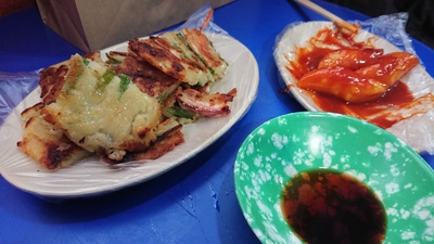 トッポギ食べてます