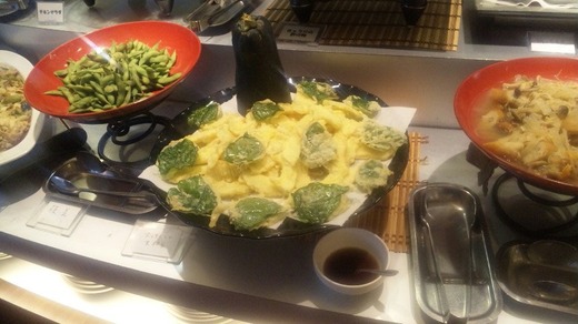 あまりにも巨大な…