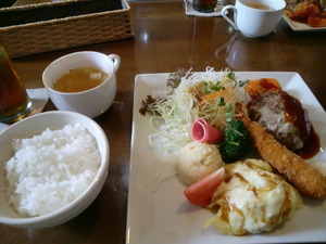 ルヴォアでランチ