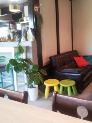 Yadokari cafe　店内風景
