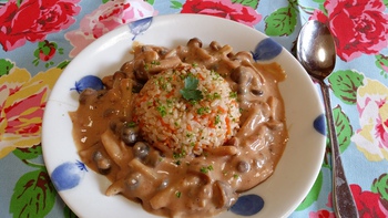 超簡単！「しめじストロガノフ」