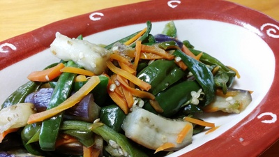 ゼブラナスでグリーンカレーと野菜炒め