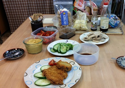 大豆蛋白のとんかつ風＆カツバーガー（ワンコンクッキング）