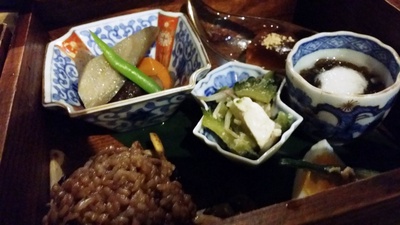 「富春館カフェ」で、「元気が出る発酵ごぼう弁当」をランチしました