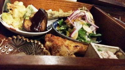 「富春館カフェ」で、「元気が出る発酵ごぼう弁当」をランチしました