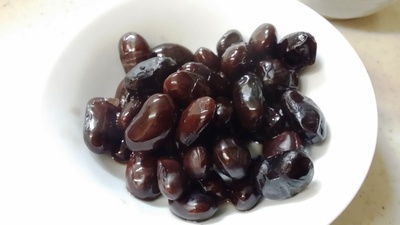 冷えと食べ過ぎでお疲れ気味の腎臓は黒豆で元気回復を！！