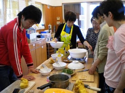キヌアと山芋と野菜の袋煮＆玄米の炊き比べ