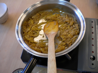 煮込んでとろとろ簡単板麩の牛丼風