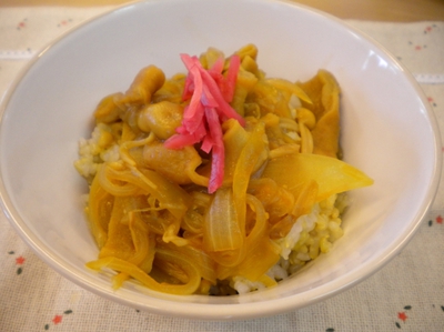 煮込んでとろとろ簡単板麩の牛丼風