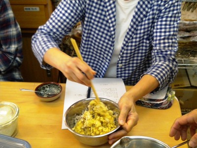 ひよこ豆のミートローフ＆フムスのたまごサンド（マクロビ仕様）