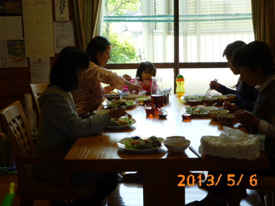 明日は「子育てママのランチ会」です♪ﾟ+.*ﾟﾙﾝ♪d(d´∀`)(´∀`b)b♪ﾟ+.*ﾟ