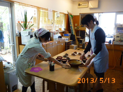 基本の調理を忠実に学んでいます
