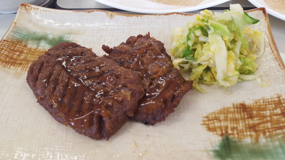 ✳ちらし寿司✳スープ餃子✳鰻の蒲焼きもどき✳米粉のロールケーキ