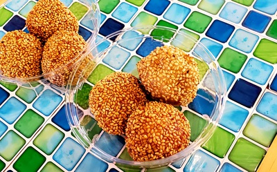 胡麻団子 胡麻団子