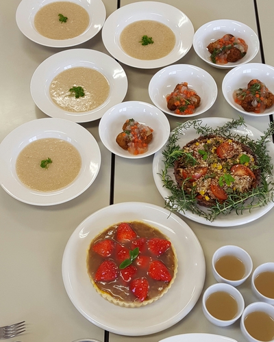 ✳ブラウンライスキッシュ✳粟のスープ✳蓮根ボール✳米粉のいちごタルト ✳ブラウンライスキッシュ✳粟のスープ✳蓮根ボール✳米粉のいちごタルト