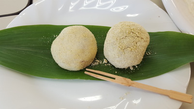 小豆のおかゆかぼちゃ入り・きくらげの和え物・車麩のクルミパン粉揚げ・一口饅頭（2016.秋期リマ大分）