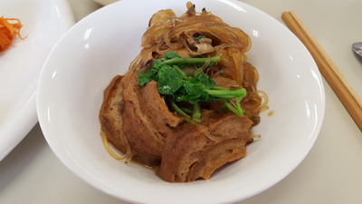 ✳いなり寿司✳すき焼き風✳ふろふき大根の汁仕立て✳オレンジゼリー✳蒸しニンジン ✳いなり寿司✳すき焼き風✳ふろふき大根の汁仕立て✳オレンジゼリー✳蒸しニンジン
